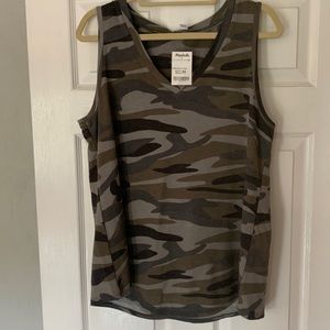 Camo sleeveless top